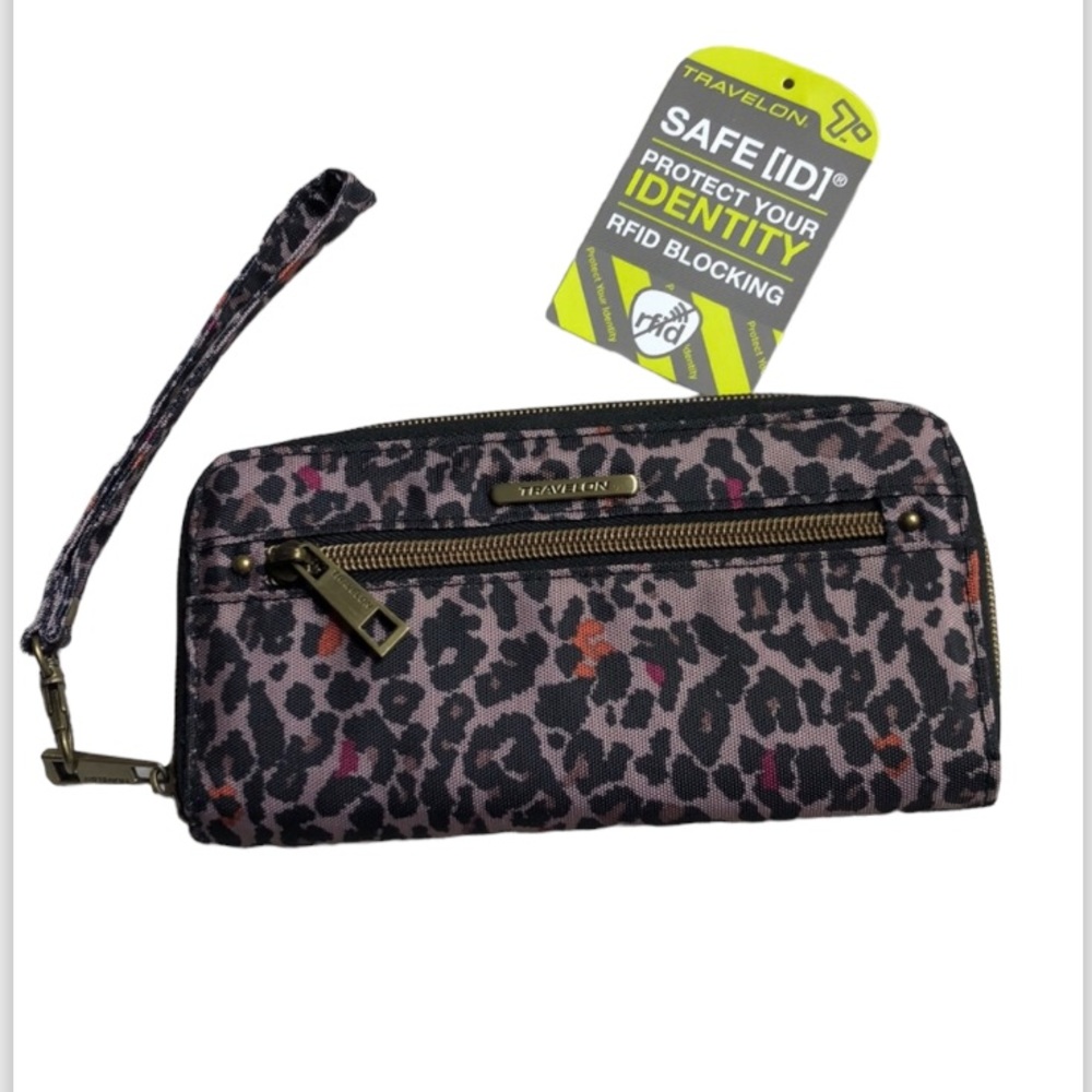Travelon RFID wallet wristlet